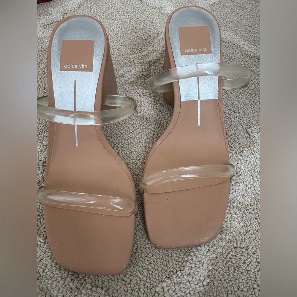 Dolce Vita Tan Heeled Sandals with Sleek Design